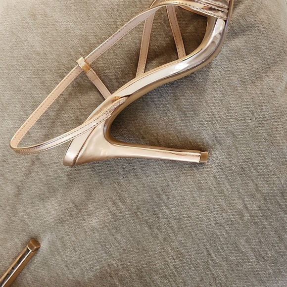 ✨️ Gorgeous Forever 21 high heels ✨️ - Picture 11 of 14